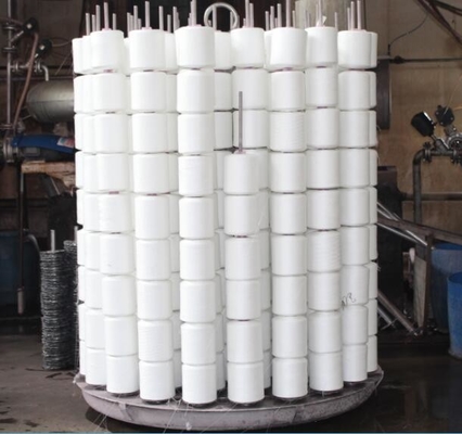 Yizheng Fiber Material 302 402 502 Spun Polyester Yarn सिलाई धागा निर्माता चीन में