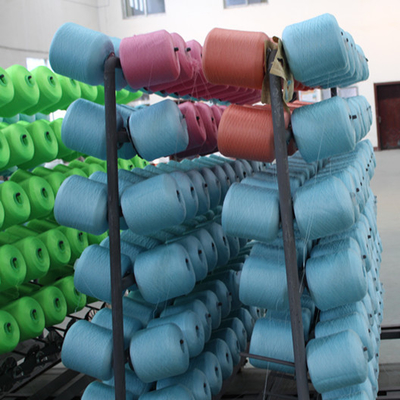 सफेद, काला, रंग 100% पॉलिएस्टर स्पून यार्न 40S/2 1.25kgs/cone